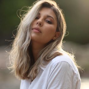 Meet your Posher, Roxanne